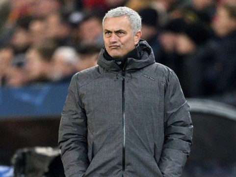 Mourinho: M.U lẽ ra phải ghi 6-7 bàn thắng, thua không phải do Blind - Ảnh 2.