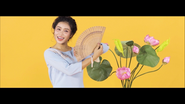 Thỉnh thoảng, âm nhạc Việt Nam lại xuất hiện những MV vừa đặc sắc mà lại vừa khó hiểu thế này - Ảnh 3.