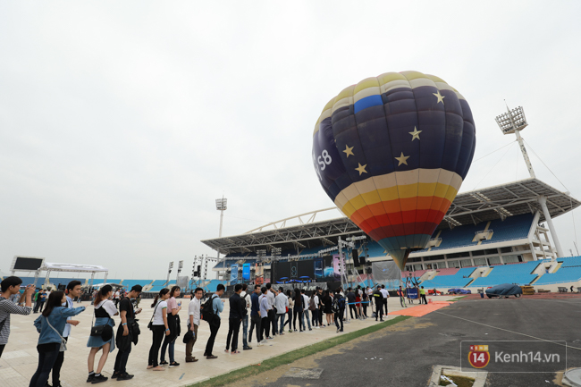 Giới trẻ Hà Nội lần đầu trải nghiệm bữa tiệc công nghệ âm nhạc đỉnh cao cùng Galaxy S8 - Ảnh 1.