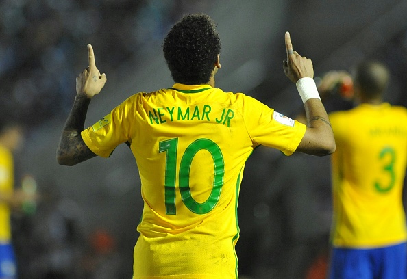 Sao Brazil chơi bóng ở Trung Quốc lập hat-trick vào lưới Uruguay - Ảnh 15.