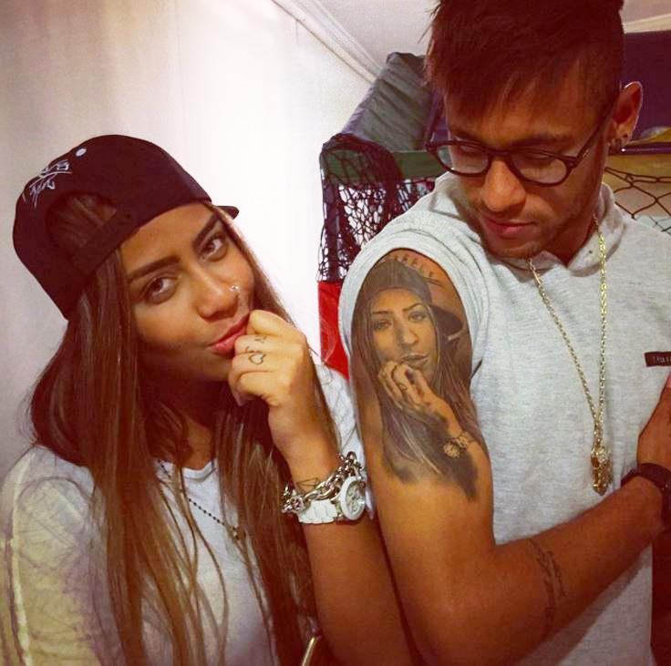 Neymar xăm biểu tượng tôn giáo mới nhất trên cả hai châ