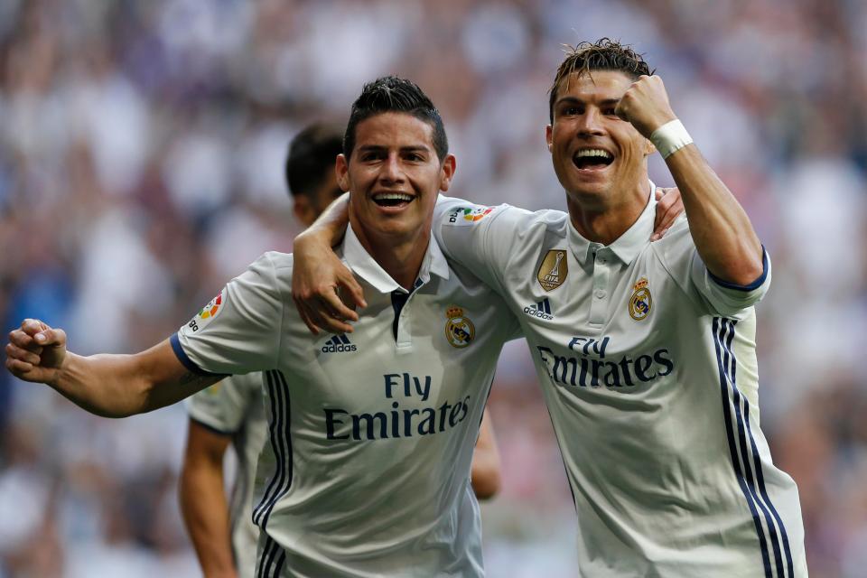 Ronaldo mai mối cho James Rodriguez và người mẫu Nga nóng bỏng - Ảnh 1. Ronaldo mai mối cho James Rodriguez và người mẫu Nga nóng bỏng - Ảnh 1.