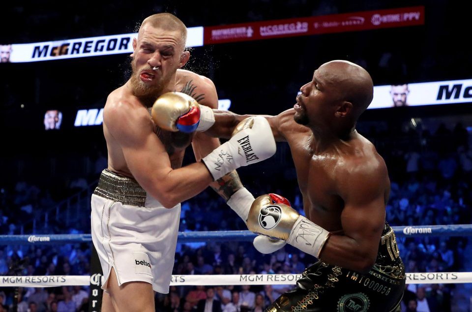 Chưa ngán đòn, McGregor đòi tái đấu Mayweather