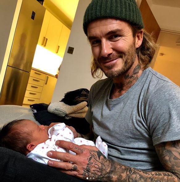 David Beckham lên chức ông bác hot nhất - Ảnh 1.