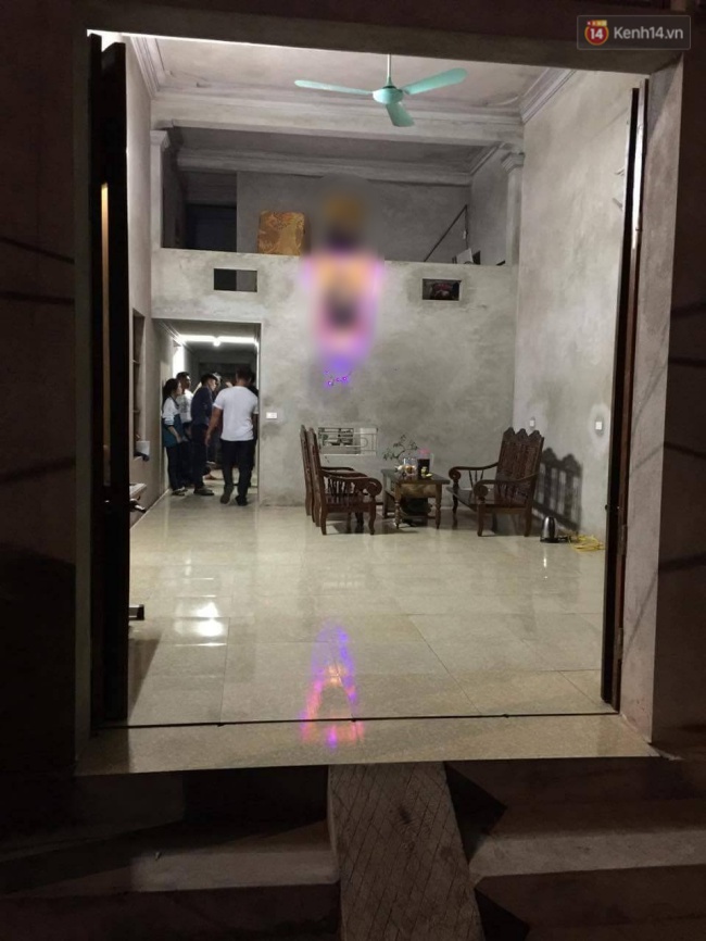 Vụ nổ khiến 4 người trong cùng gia đình thương vong: Do nhồi thuốc pháo vào ông tuýp rồi kích điện - Ảnh 1.