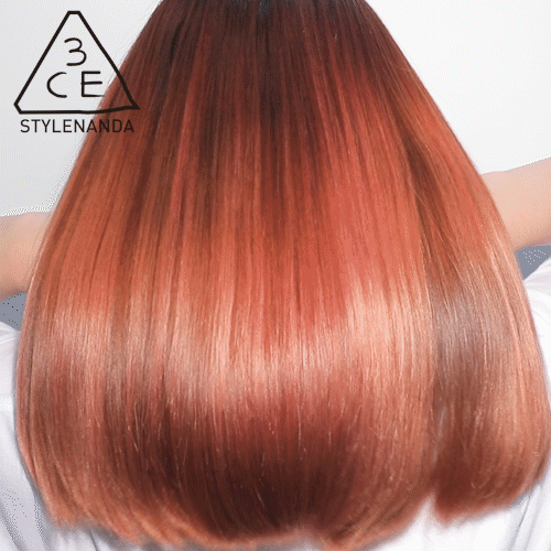 3CE Treatment Hair Tint: Trẻ trung, sành điệu và nổi bật hơn với 3CE Treatment Hair Tint. Tận hưởng những ánh sáng lấp lánh từ hình ảnh thật tuyệt vời này và hãy mạnh dạn thử ngay sản phẩm tuyệt vời này để đổi mới tóc và phong cách của bạn.