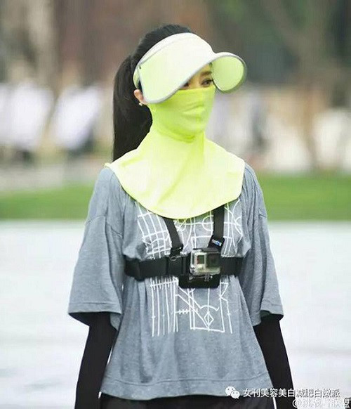 Đẳng cấp chống nắng bảo vệ làn da thương hiệu của Phạm Băng Băng: Như ninja bịt mặt - Ảnh 10.
