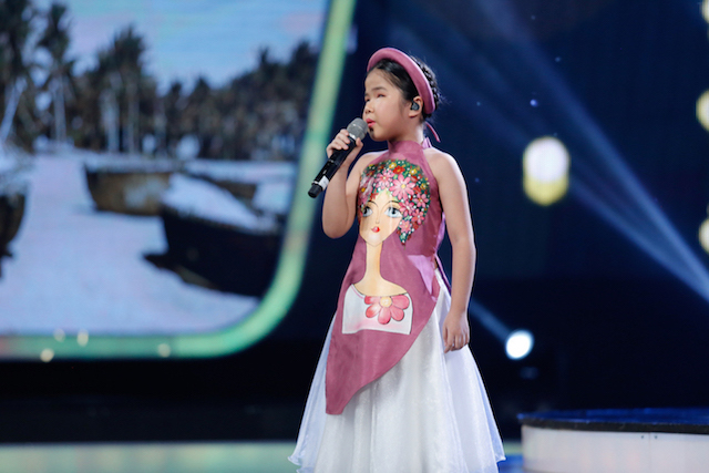 Văn Mai Hương phong tặng thần đồng cho cô bé 11 tuổi hát về Nghệ An - Ảnh 17.