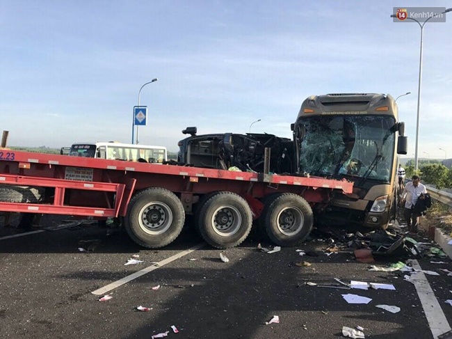 Vụ tai nạn kinh hoàng ở cao tốc Long Thành-Dầu Giây: 1 trong 17 nạn nhân đã thiệt mạng - Ảnh 1.