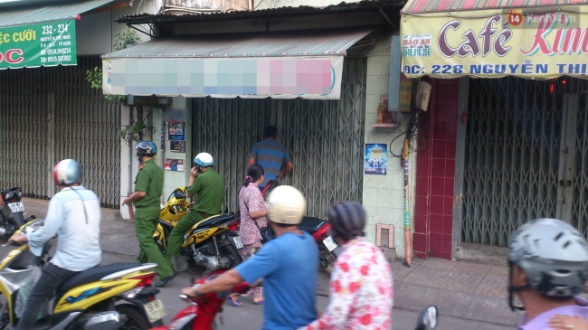 Vụ nh&oacute;m thanh ni&ecirc;n nổ s&uacute;ng bắn chết người ở S&agrave;i G&ograve;n: Nạn nh&acirc;n bị tr&uacute;ng 4 ph&aacute;t đạn - Ảnh 2.