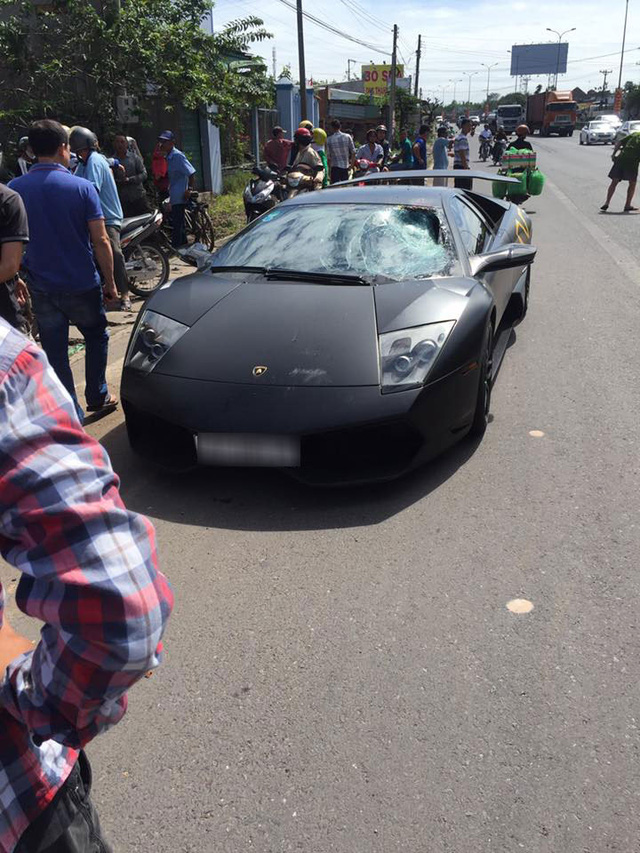 Siêu xe Lamborghini Murcielago SV độc nhất Việt Nam gây tai nạn chết người - Ảnh 2.
