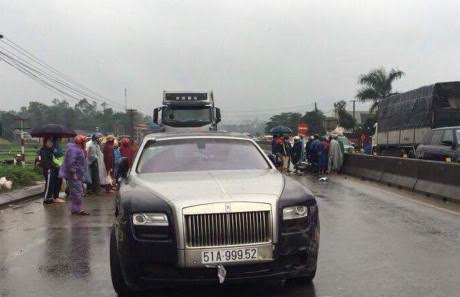 Siêu xe Rolls Royce cán chết người ở Hà Tĩnh - Ảnh 1.
