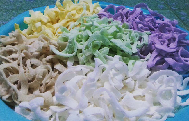 C&ocirc;ng tr&igrave;nh tai nạn đ&oacute;n Tết của chị em năm nay th&ecirc;m m&oacute;n mứt dừa non m&agrave; như t&oacute;p mỡ - Ảnh 2.