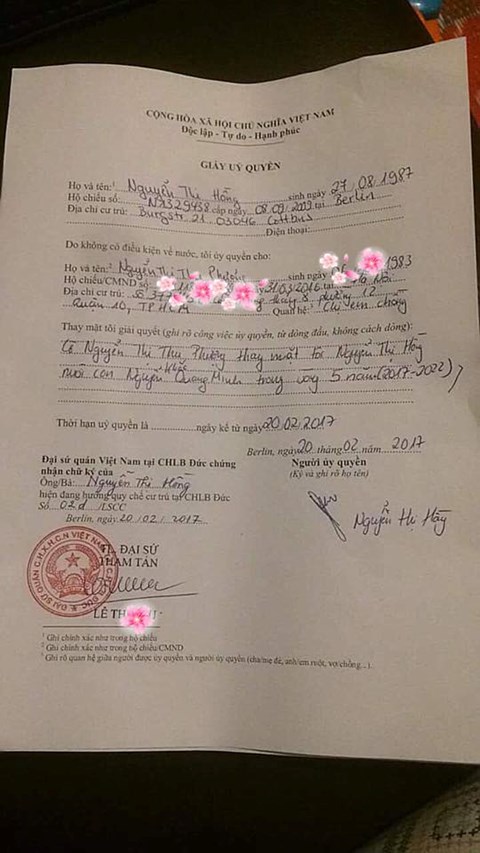 Vợ cũ MC Thành Trung bất ngờ nhận con nuôi - Ảnh 1.