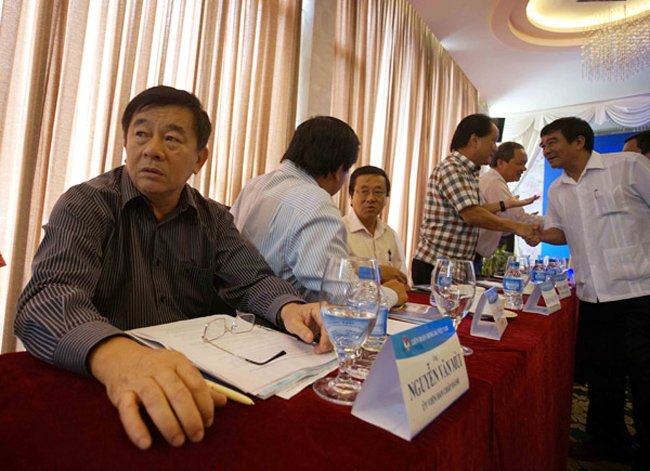 Bầu Đức, bầu Thắng, ông Nguyễn Văn Mùi và tấn trò đời - Ảnh 2.