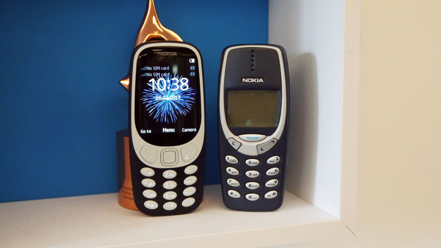 Mở hộp và trên tay chiếc Nokia 3310 đã 17 tuổi: Tấm vé quay trở về tuổi thơ - Ảnh 1.