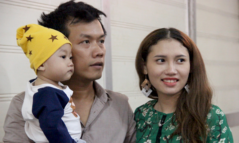 Chuyện t&igrave;nh đẹp của ch&agrave;ng trai 4 năm r&ograve;ng đeo k&egrave; k&egrave; bọc nước tiểu b&ecirc;n người - Ảnh 2.