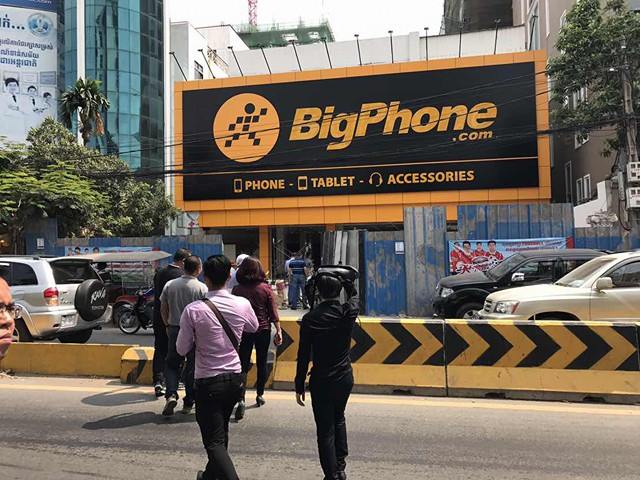 Thế Giới Di Động chính thức mở cửa hàng ở Campuchia, lấy tên BigPhone - Ảnh 1.