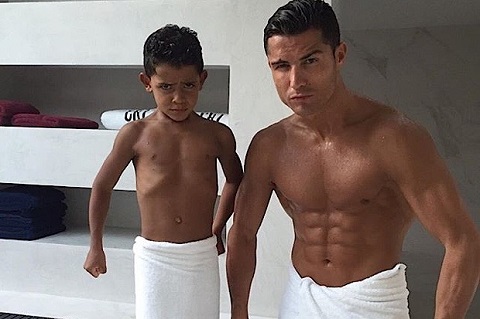 NÓNG: Tiếp tục nhờ người sinh hộ, Ronaldo sắp có một cặp song sinh - Ảnh 2.