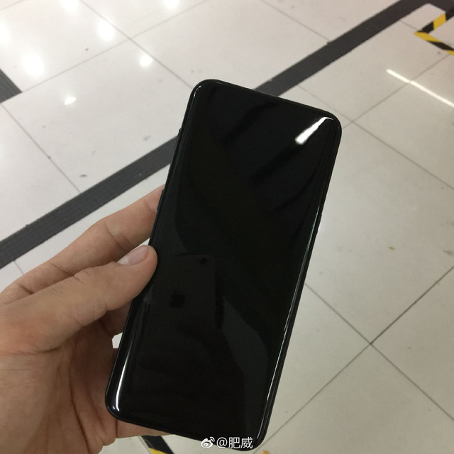 Rò rỉ hình ảnh Samsung Galaxy S8 phiên bản Jet Black cực sang trọng - Ảnh 1.