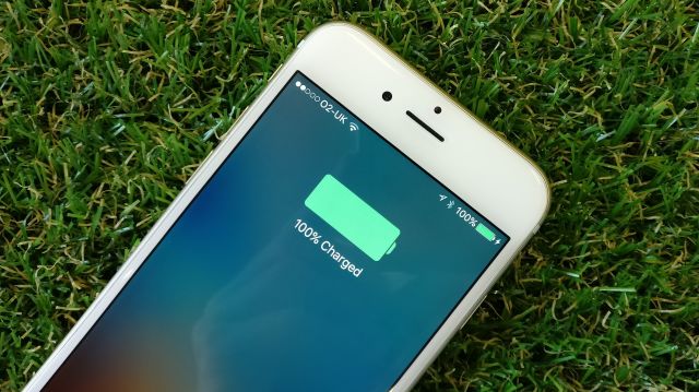 Mỗi ngày sạc iPhone một lần, một năm tốn bao nhiêu tiền điện? - Ảnh 1. Mỗi ngày sạc iPhone một lần, một năm tốn bao nhiêu tiền điện? - Ảnh 1.