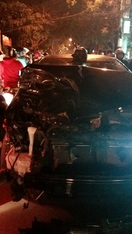 Hải Ph&ograve;ng: Người d&acirc;n truy đuổi t&agrave;i xế xe Camry g&acirc;y tai nạn li&ecirc;n ho&agrave;n - Ảnh 2.