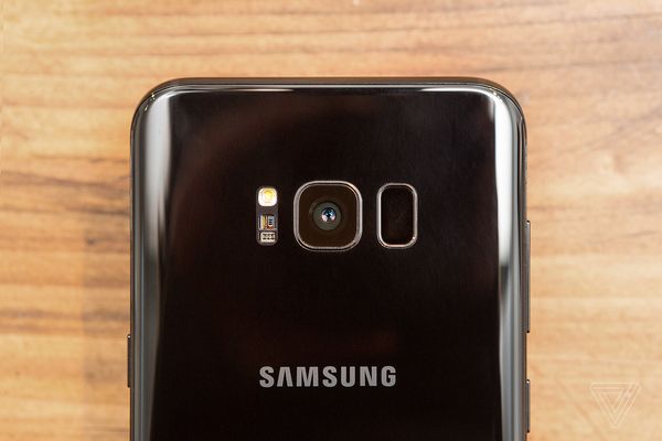 Cận cảnh Samsung Galaxy S8 và S8+: Đẹp quá Samsung ơi! - Ảnh 10.