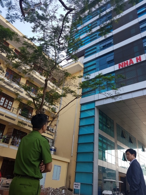 Th&aacute;i B&igrave;nh: Bệnh nh&acirc;n rơi từ tầng 8 bệnh viện đa khoa tỉnh tử vong - Ảnh 1.