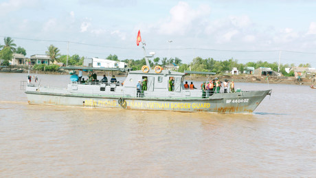 Tàu tham gia lễ hội lật chìm ở Gành Hào - Bạc Liêu: Sẽ khởi tố vụ án - Ảnh 2. Tàu tham gia lễ hội lật chìm ở Gành Hào - Bạc Liêu: Sẽ khởi tố vụ án - Ảnh 2.