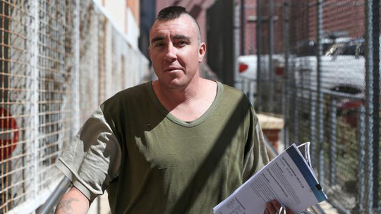 Ăn hải sản hết 600USD, nhảy xuống biển bỏ trốn - Ảnh 2. Ăn hải sản hết 600USD, nhảy xuống biển bỏ trốn - Ảnh 2.