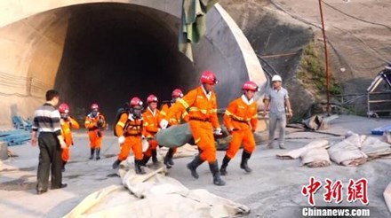 Trung Quốc: Nổ đường hầm tàu hỏa, 12 công nhân tử vong - Ảnh 1.