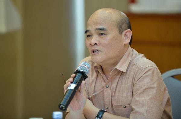 Bộ Y tế đề xuất người 18 tuổi trở lên mới được phẫu thuật chuyển giới - Ảnh 1.