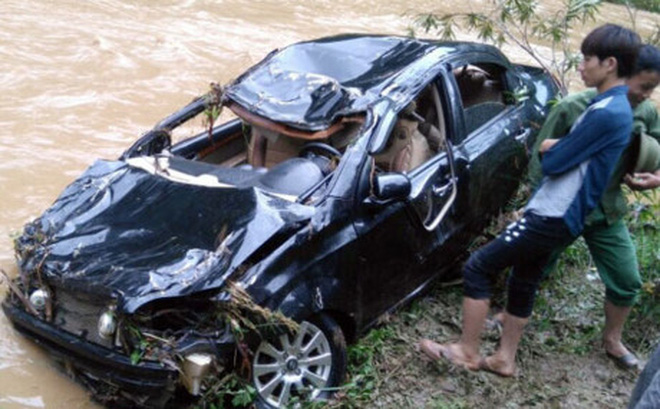 Phú Thọ: Tìm thấy thi thể cán bộ trường THCS cách xe ô tô 50m sau khi bị lũ cuốn - Ảnh 1.