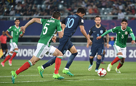 U20 World Cup: Anh & Italia vào chơi bán kết sau những thắng lợi nghẹt thở - Ảnh 1.