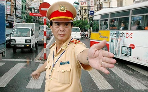 Hà Nội sẽ cấp smartphone cho cảnh sát giao thông - Ảnh 1.