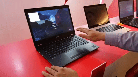 Fujitsu ra mắt 2 laptop mới tại Việt Nam: có bảo mật bằng tĩnh mạch lòng bàn tay, giá từ 33 triệu đồng - Ảnh 1.