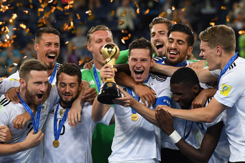 HLV Loew thừa nhận đau đầu vì vô địch Confed Cup 2017 - Ảnh 1.