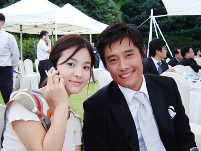 Trước khi đến với nhau, lịch sử tình trường của Song Joong Ki thua xa vợ sắp cưới Song Hye Kyo! - Ảnh 2.