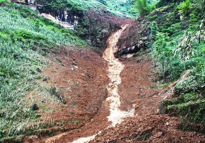 Mưa lớn ở H&agrave; Giang: 1 người mất t&iacute;ch, một số tuyến đường bị sạt lở - Ảnh 1.