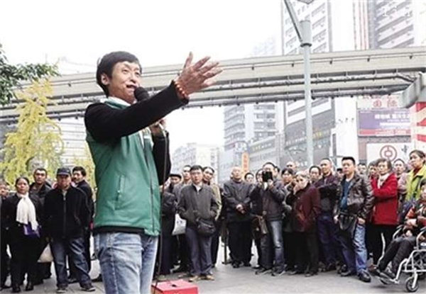 Cuộc sống phi thường của ch&agrave;ng trai bị biến dạng v&igrave; cứu 13 mạng người - Ảnh 2.