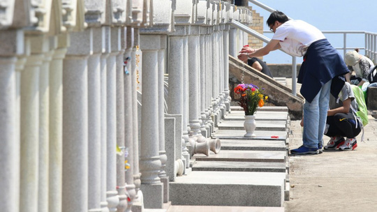 Hồng Kông: Chết cũng khó có chỗ yên nghỉ - Ảnh 1.