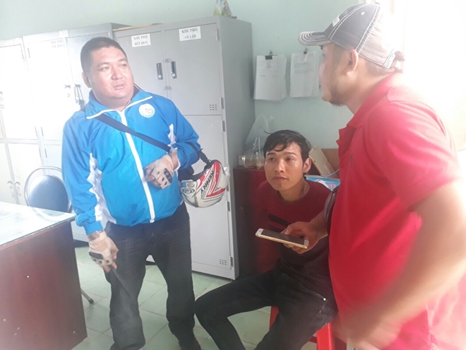 Vờ hỏi mua vàng, giật 14 chiếc vòng rồi bỏ chạy - Ảnh 1.