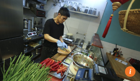  Những quán bánh mì Việt Nam ngon nức tiếng được báo Hong Kong ca ngợi - Ảnh 2.