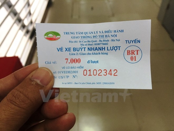 Hà Nội thí điểm dùng vé điện tử trên tuyến buýt nhanh BRT đầu tiên - Ảnh 1.