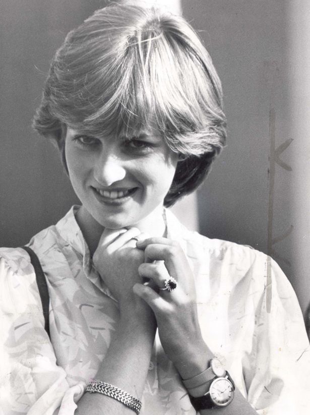 Là fashionista nhưng Công nương Diana từng đeo 1 tay 2 chiếc đồng hồ, hóa ra lý do lại ngọt ngào đến thế - Ảnh 2.