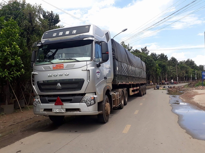 Thiếu nữ bị xe c&aacute;n tử vong khi đi mua dụng cụ học tập cho em  - Ảnh 2.