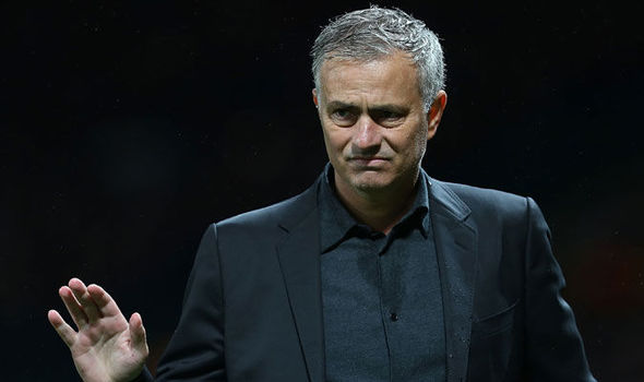 MU nổ vang, Mourinho vẫn mắng rát mặt học trò - Ảnh 2.