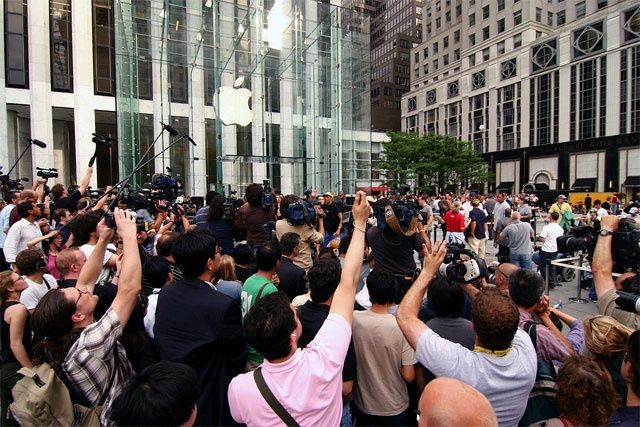 Apple từng giảm giá shock cho iPhone nhưng người dùng lại cảm thấy tức giận, vì sao lại thế? - Ảnh 1.