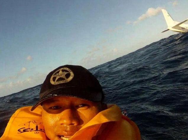Bất chấp cả mạng sống của bản th&acirc;n v&agrave; người kh&aacute;c, đ&acirc;y l&agrave; những người cuồng selfie bị chỉ tr&iacute;ch mạnh mẽ nhất mạng x&atilde; hội - Ảnh 2.