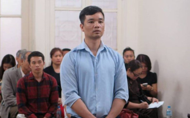 Kẻ trộm xe ô tô chở hơn 10kg vàng ở Hà Nội đòi cắn lưỡi tự tử tại tòa - Ảnh 1.